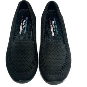 Skecher Sneakers Women’s Size 9.5 Color Black Slip-on Laceless Comfortable